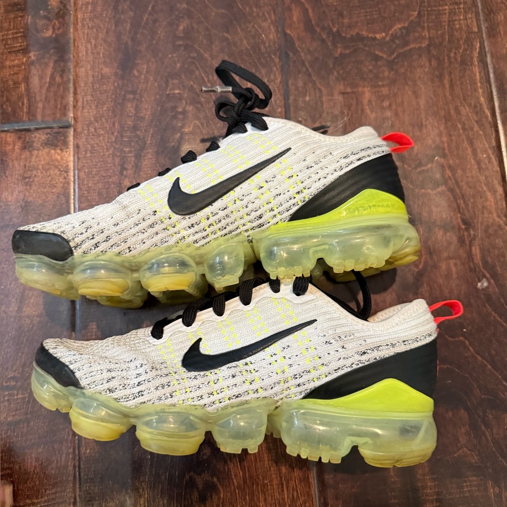 Vapor max Nike women’s shoes size 7